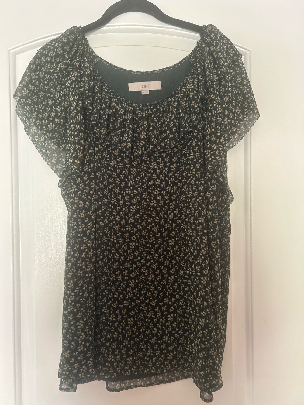 LOFT Floral Ruffled Sleeve Blouse